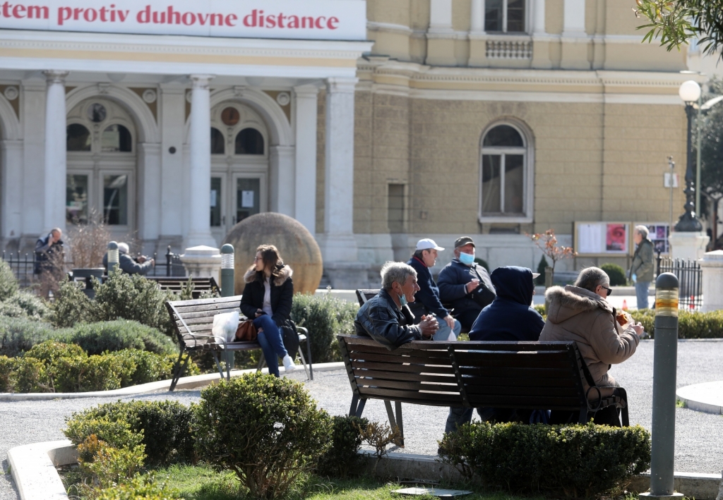 Grad Rijeka Dijeli Bo I Nice Starijim Gra Anima Prijavite Se Na