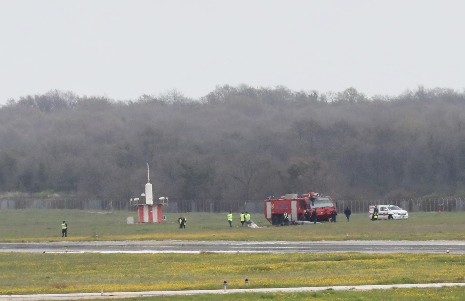 U Puli se srušio avion poginulo dvoje putnika muškarac i žena Riportal