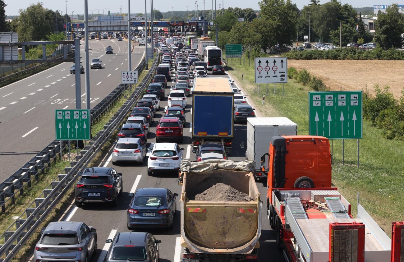 Zašto su baš danas vladale velike gužve na autocestama Promet i dalje