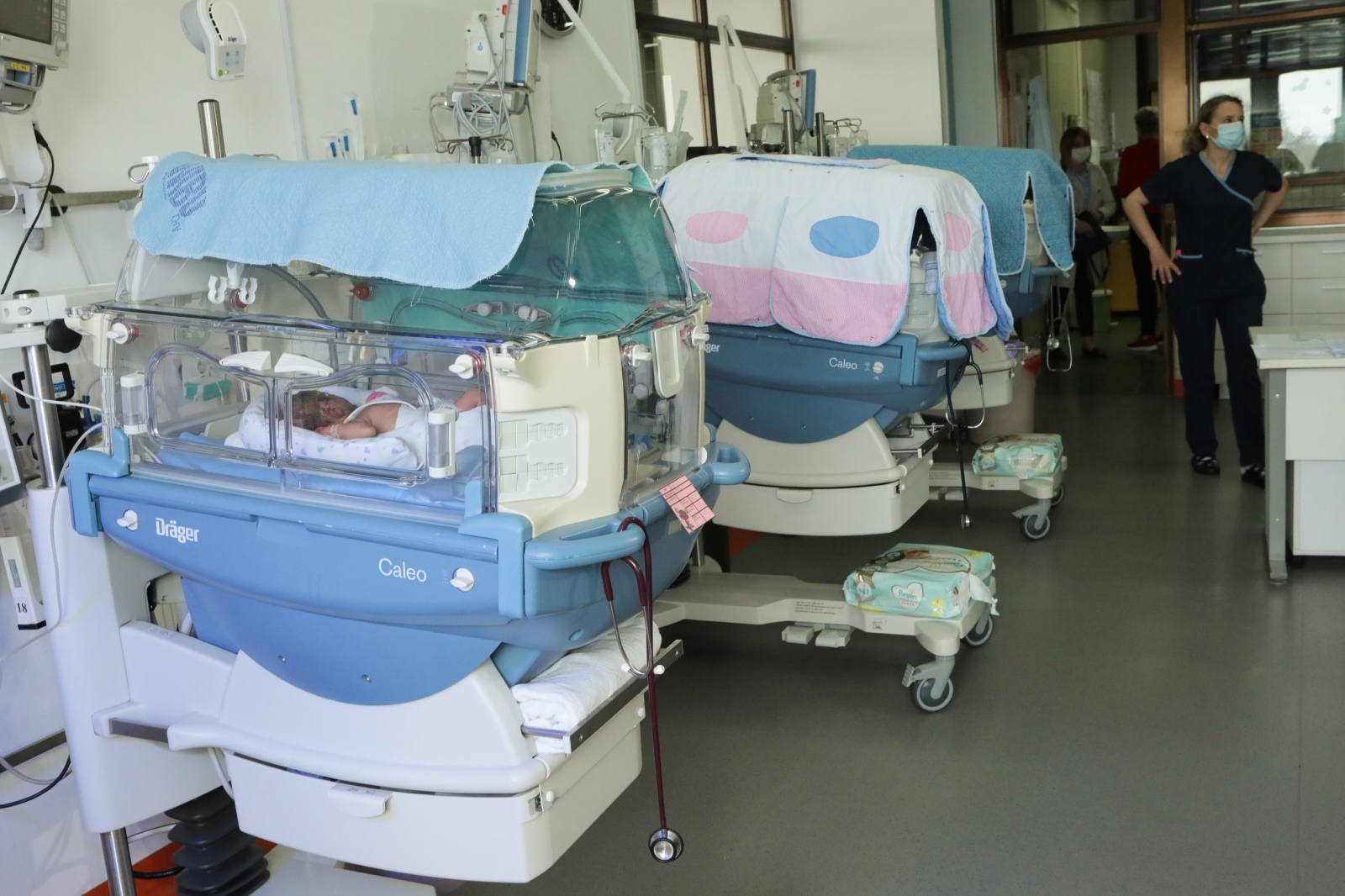 Osijek: Zavod za neonatologiju dobio vrijednu donaciju Palčića i uderuge “Dinamo to smo mi”