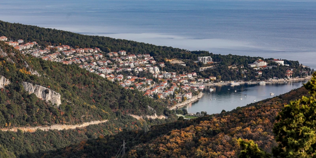 Pogled na Rabac