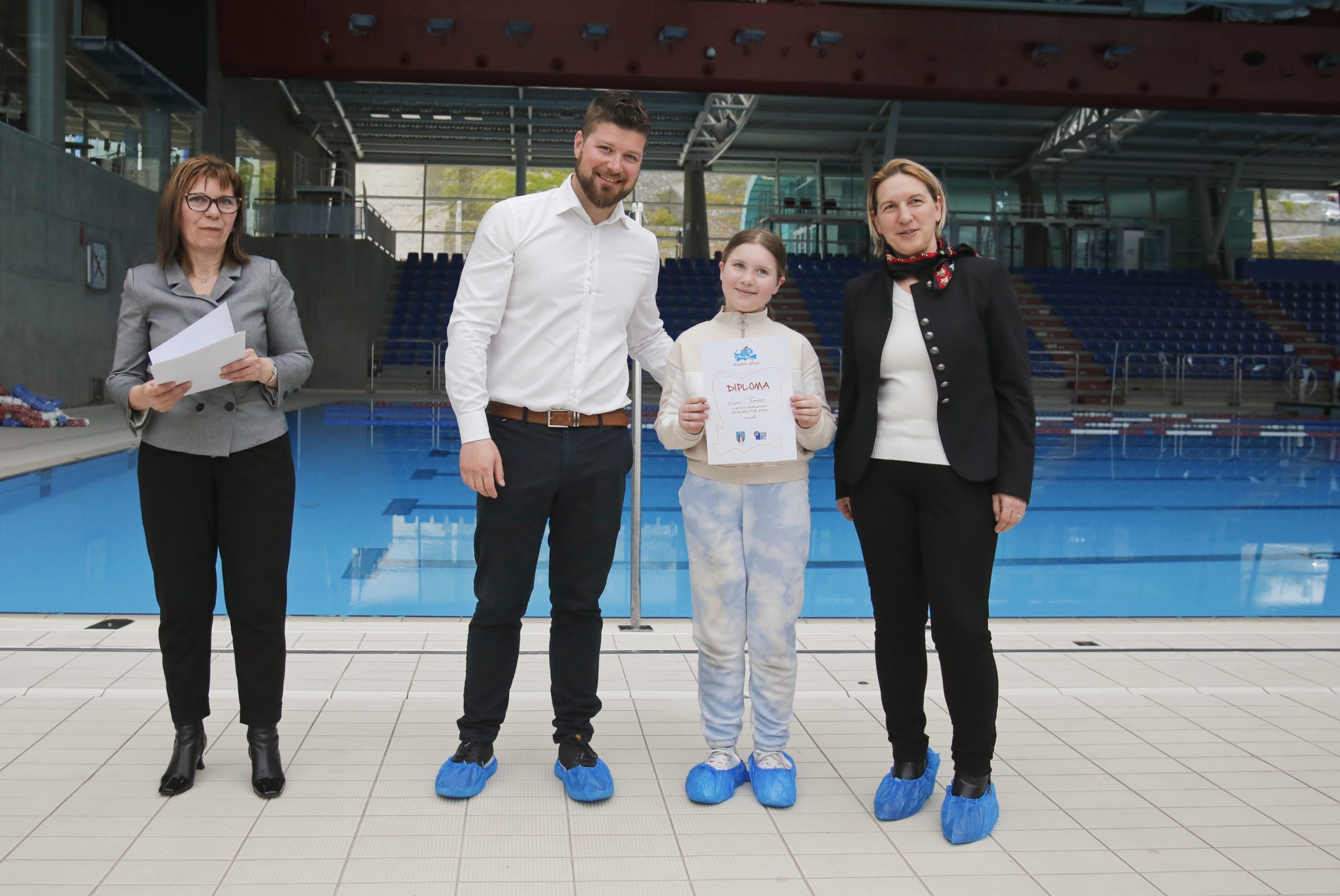 kastav pliva bazeni kantrida djeca plivanje kastav pliva bazeni kantrida djeca plivanje