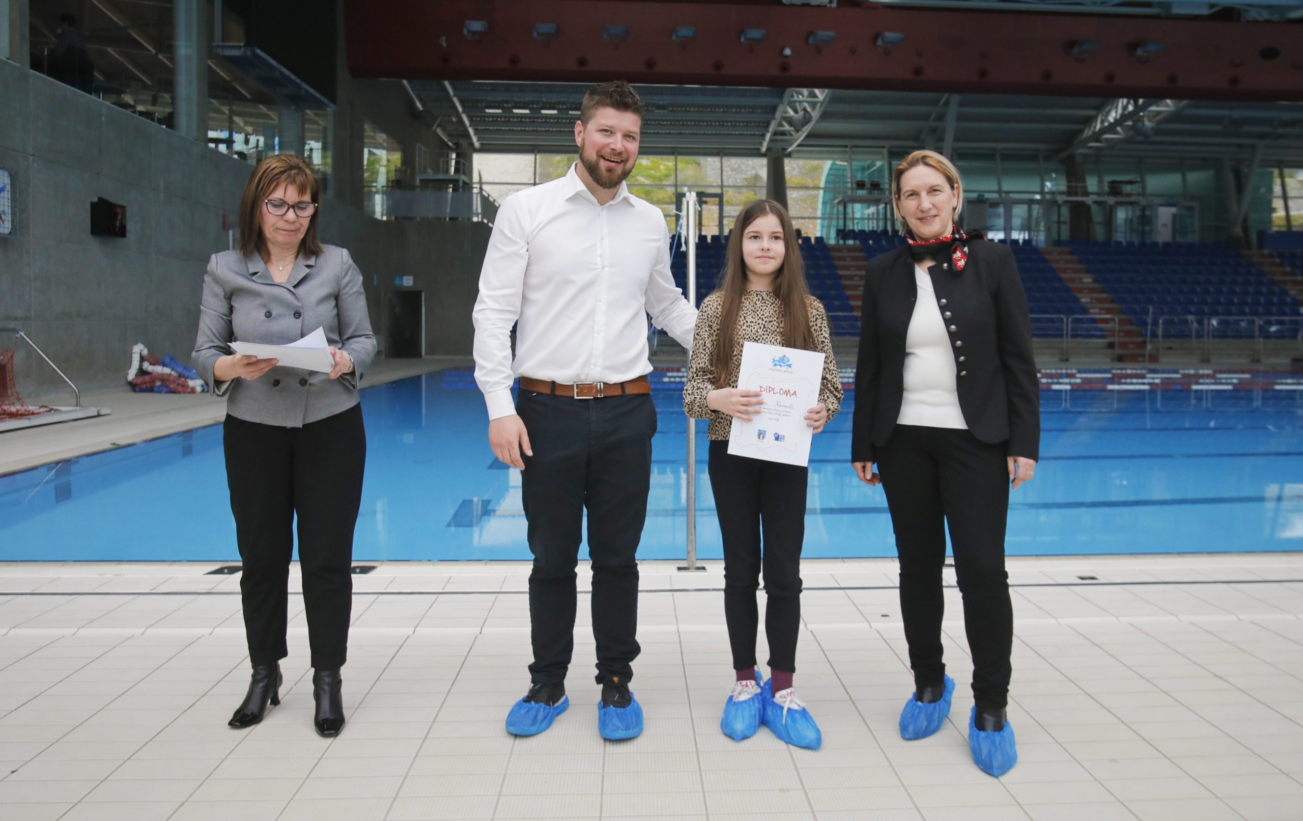 kastav pliva bazeni kantrida djeca plivanje kastav pliva bazeni kantrida djeca plivanje