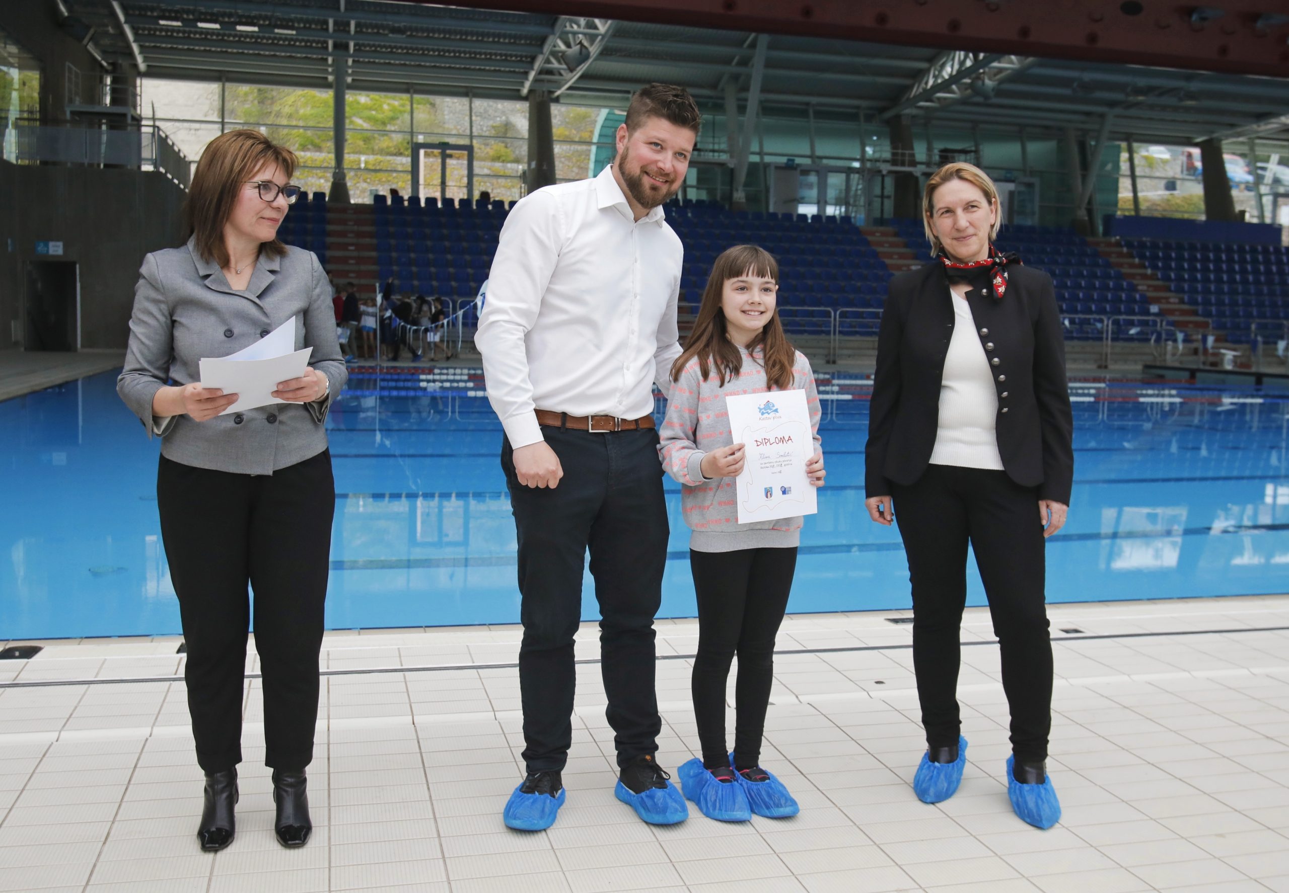 kastav pliva bazeni kantrida djeca plivanje kastav pliva bazeni kantrida djeca plivanje