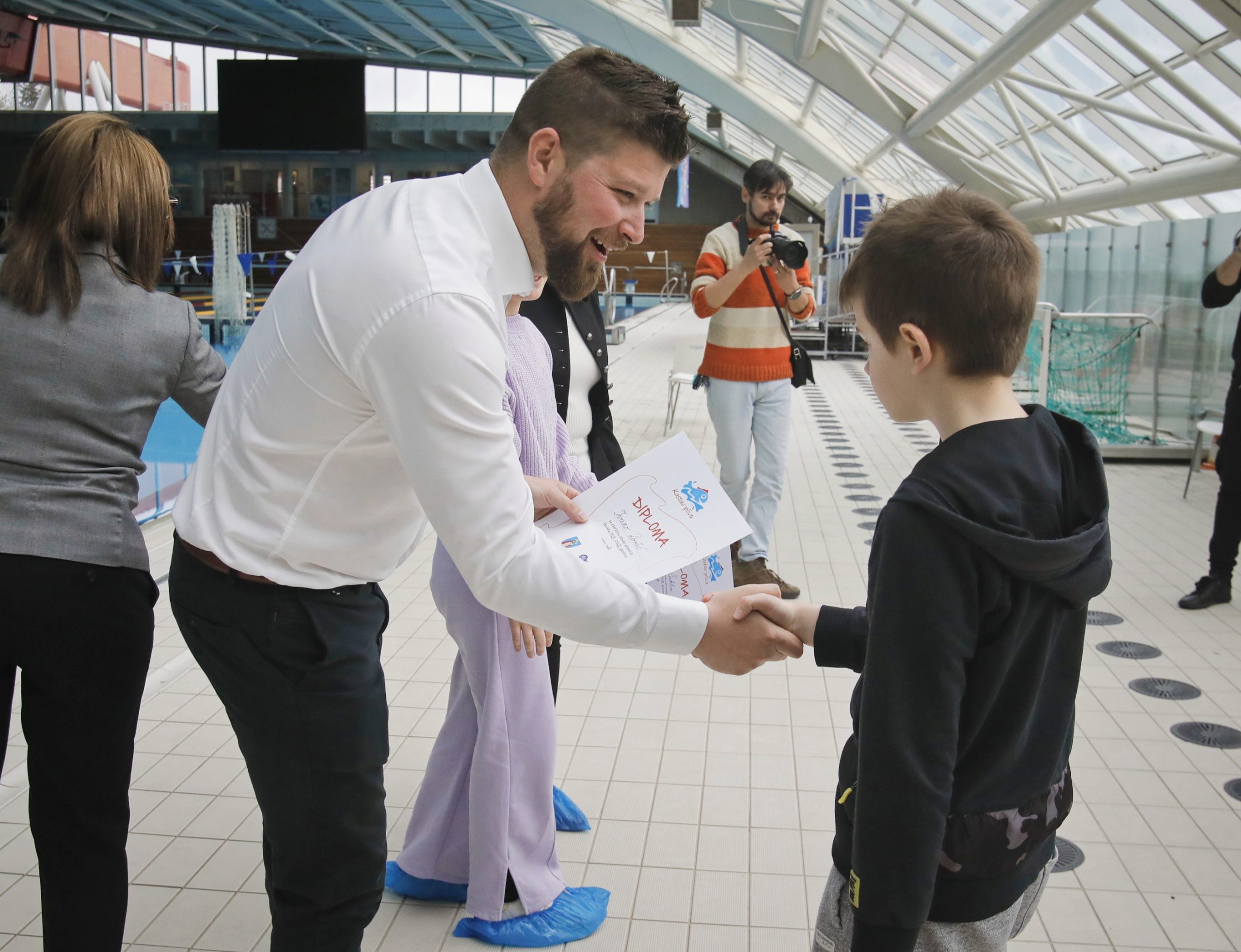 kastav pliva bazeni kantrida djeca plivanje kastav pliva bazeni kantrida djeca plivanje