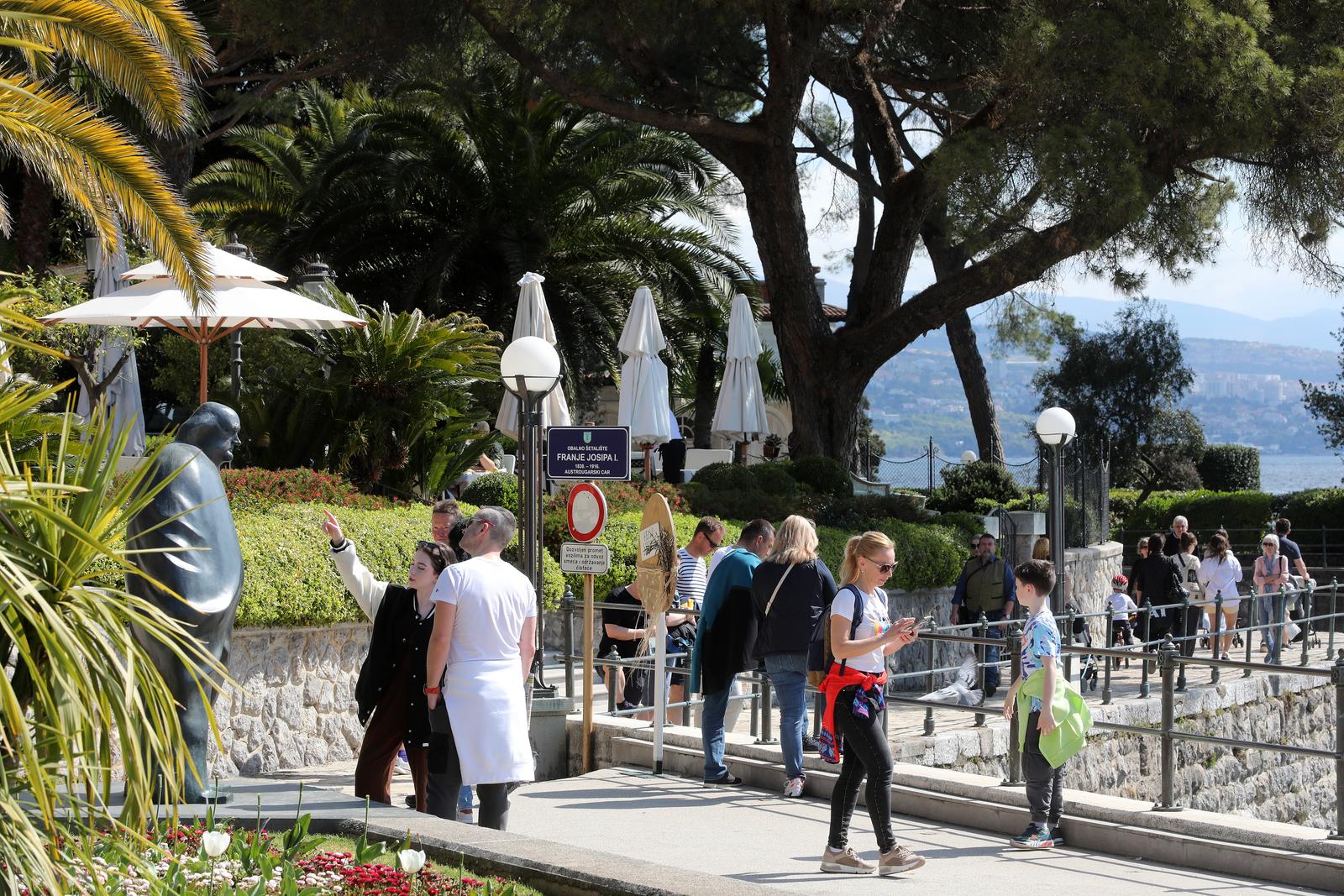 Opatija: Stigli brojni turisti za uskrsne blagdane Opatija: Stigli brojni turisti za uskrsne blagdane