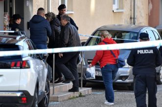 Policijski očevid u Ivancu gdje je pronađeno žensko i muško tijelo