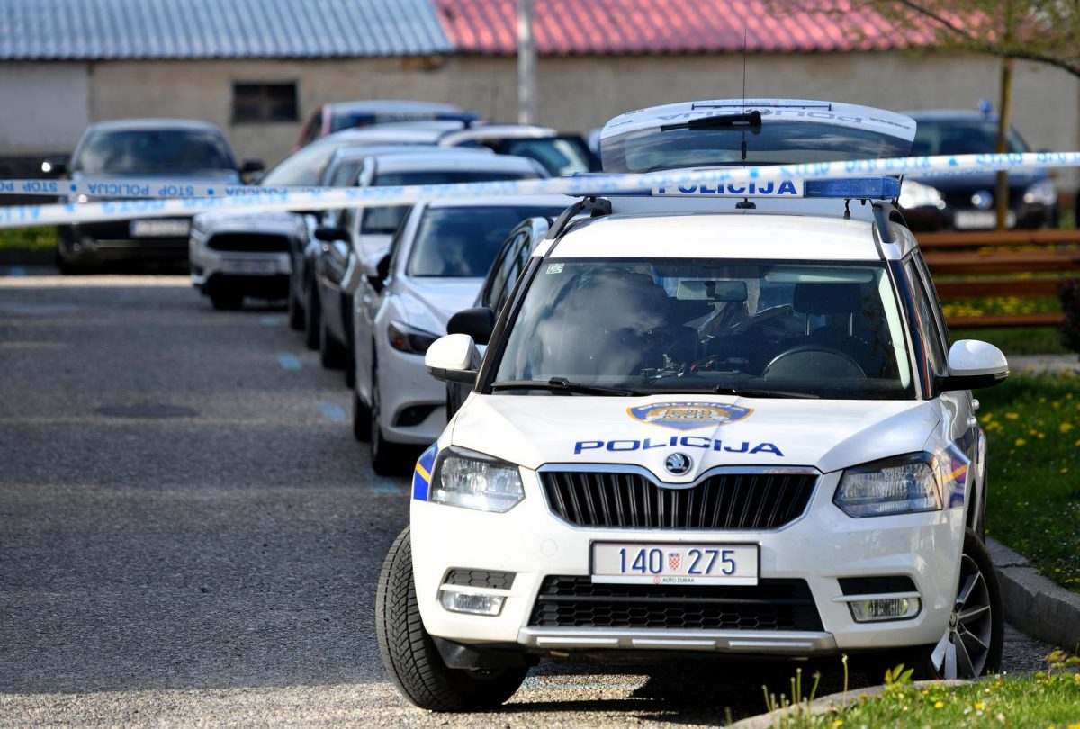 Policijski očevid u Ivancu gdje je pronađeno žensko i muško tijelo