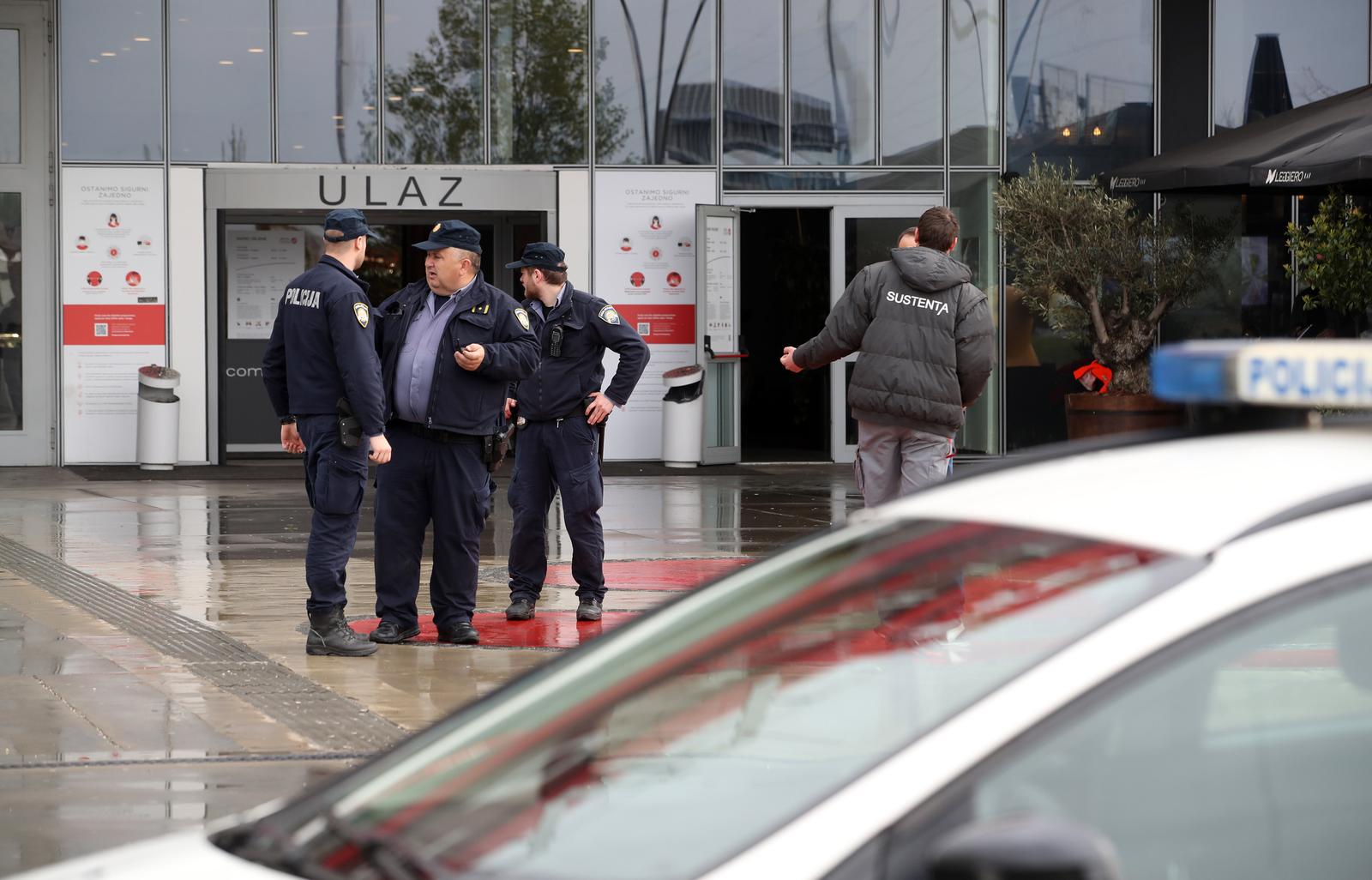 Zbog dojave o bombi evakuiran Arena centar