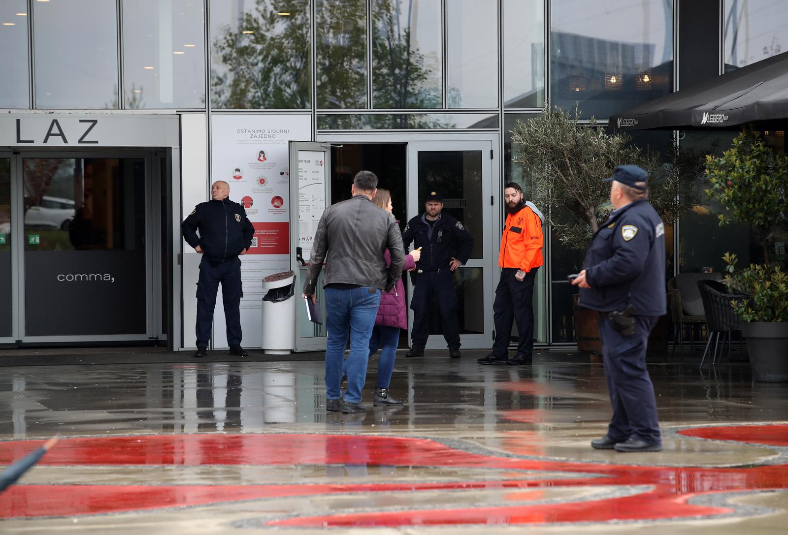 Zbog dojave o bombi evakuiran Arena centar