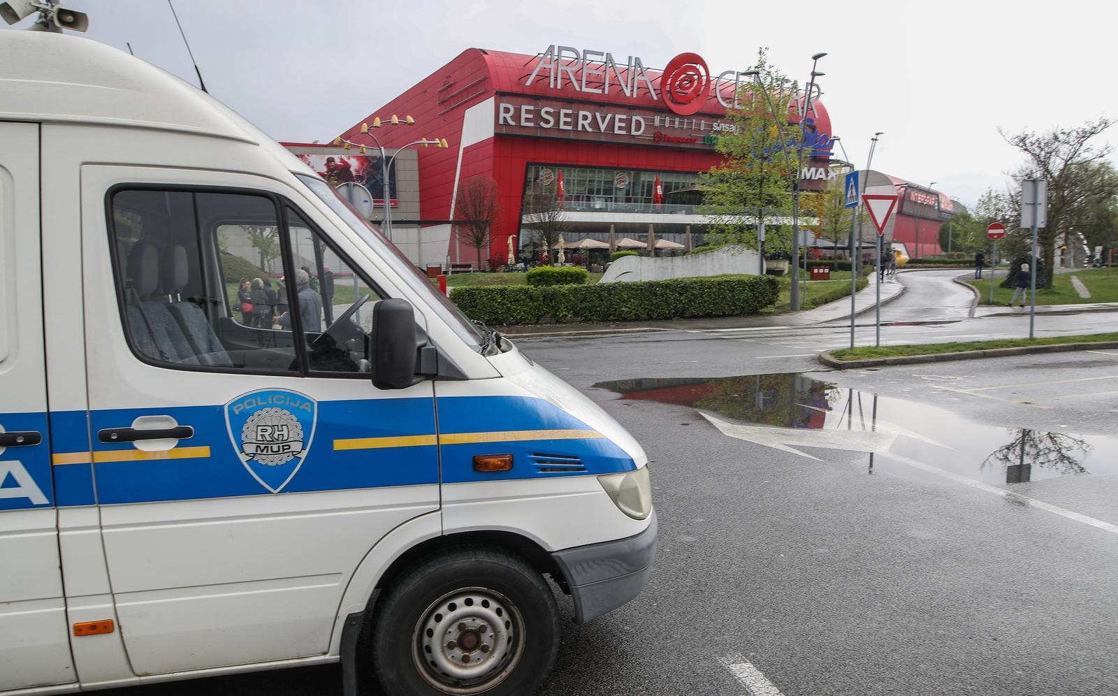 Zbog dojave o bombi evakuiran Arena centar
