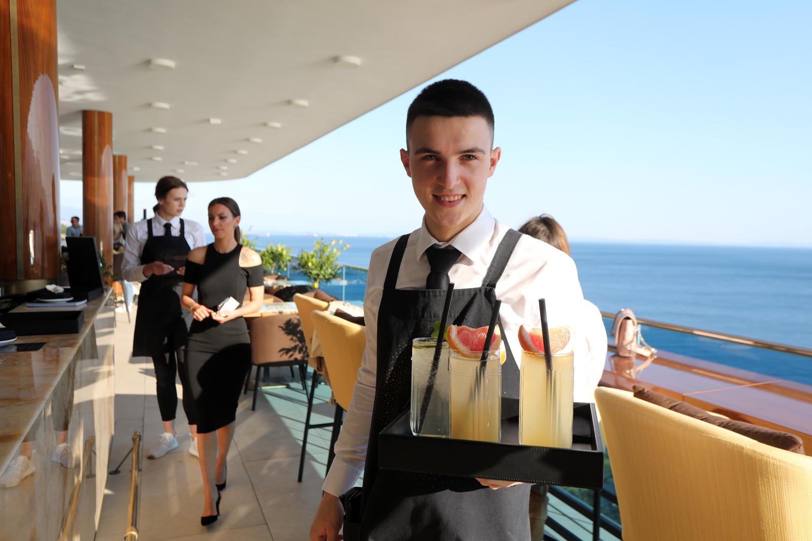 Rijeka: Predstavljen novi Nebo Lounge Bar Rijeka: Predstavljen novi Nebo Lounge Bar