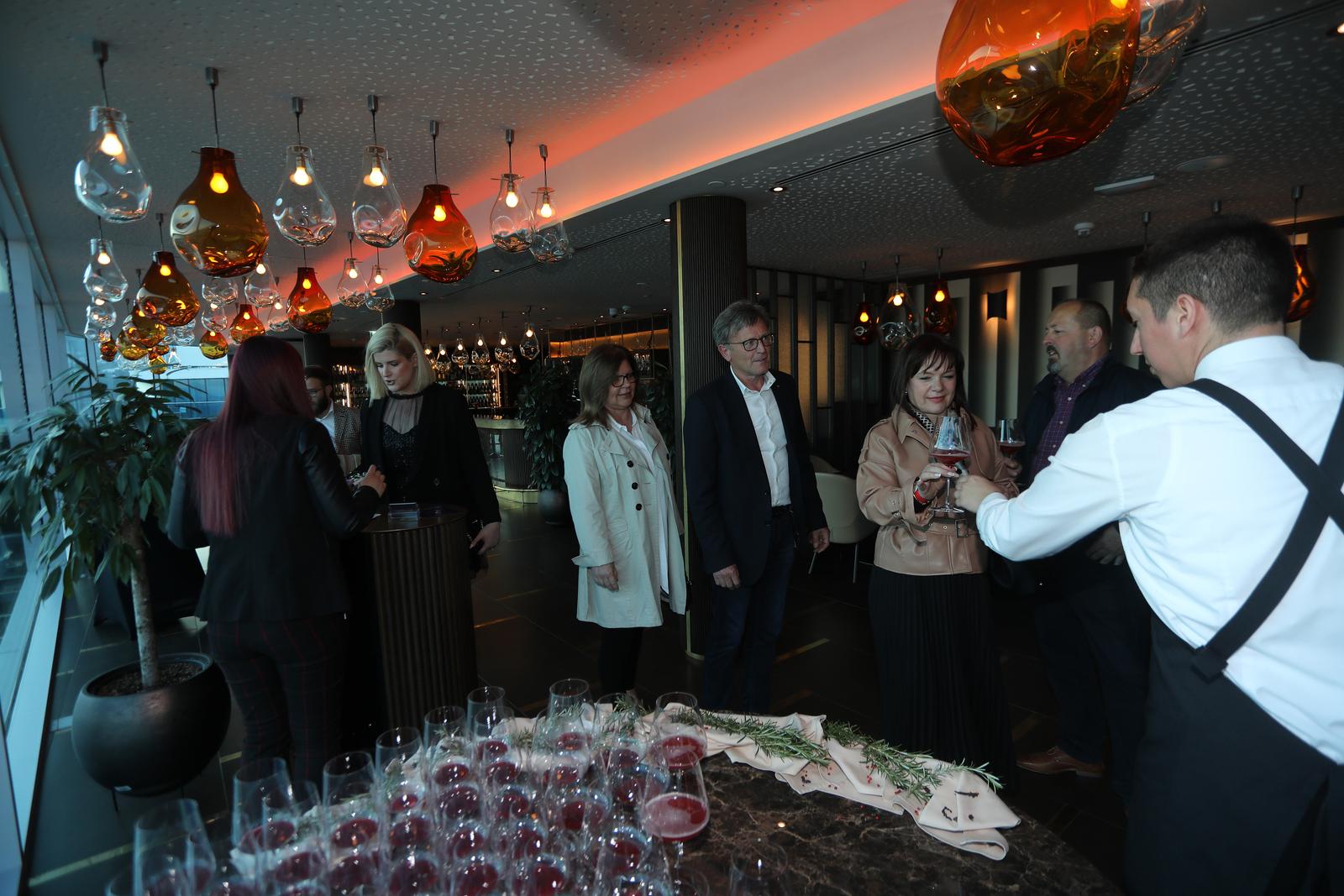 Otvorenje Nebo Lounge Bara u Hilton Rijeka Costabella Beach Resort & Spa hotelu Otvorenje Nebo Lounge Bara u Hilton Rijeka Costabella Beach Resort & Spa hotelu