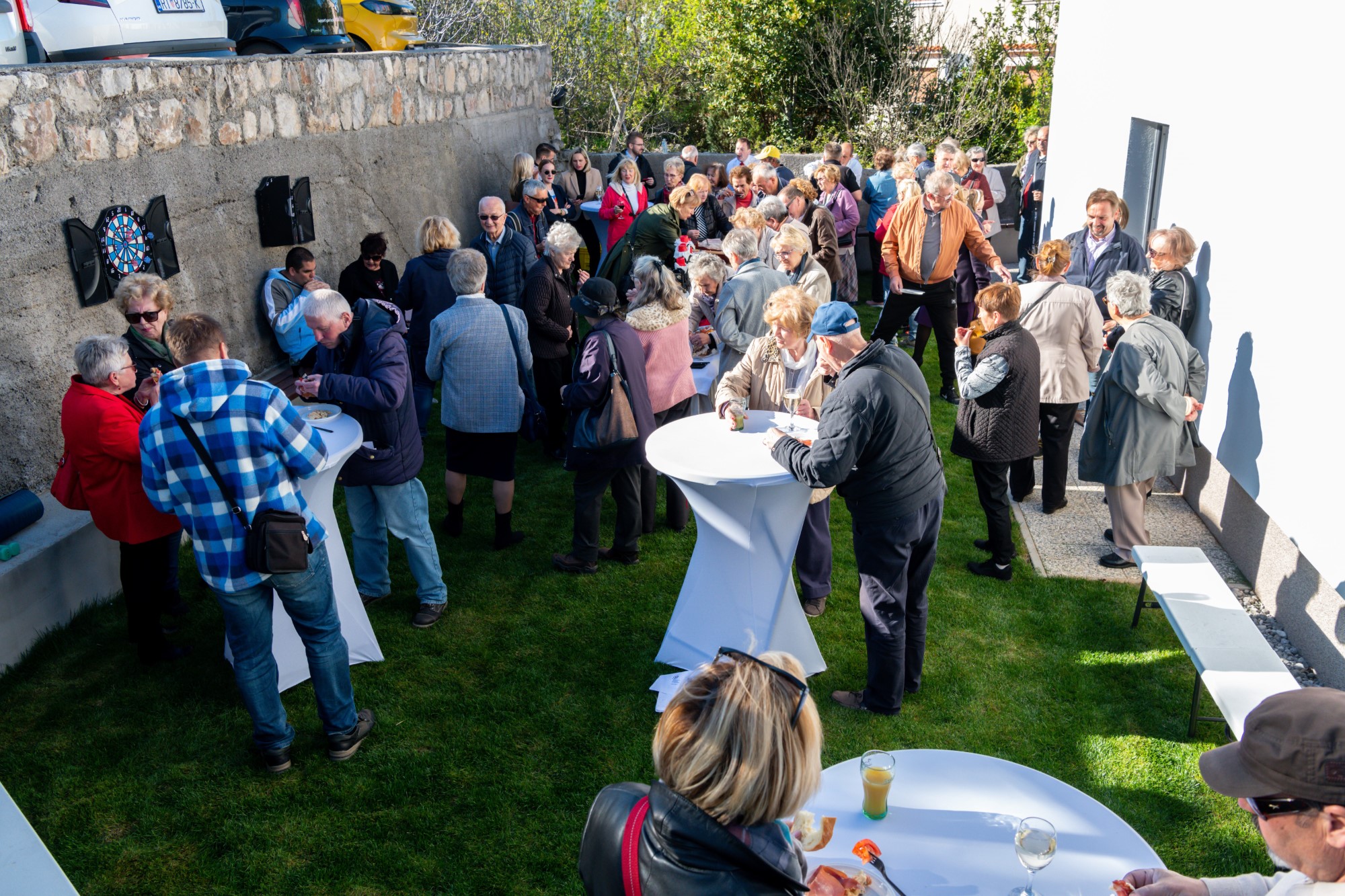 druženje uz domjenak i glazbu druženje uz domjenak i glazbu