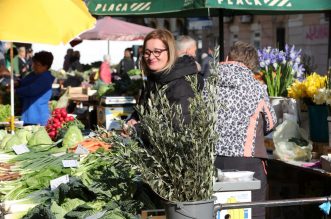 Rijeka: Na gradskog tržnici započela je prodaja maslinovih grana