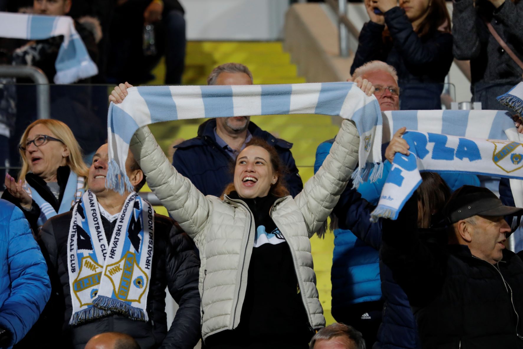 rijeka dinamo navijači 100422 155 rijeka dinamo navijači 100422 155