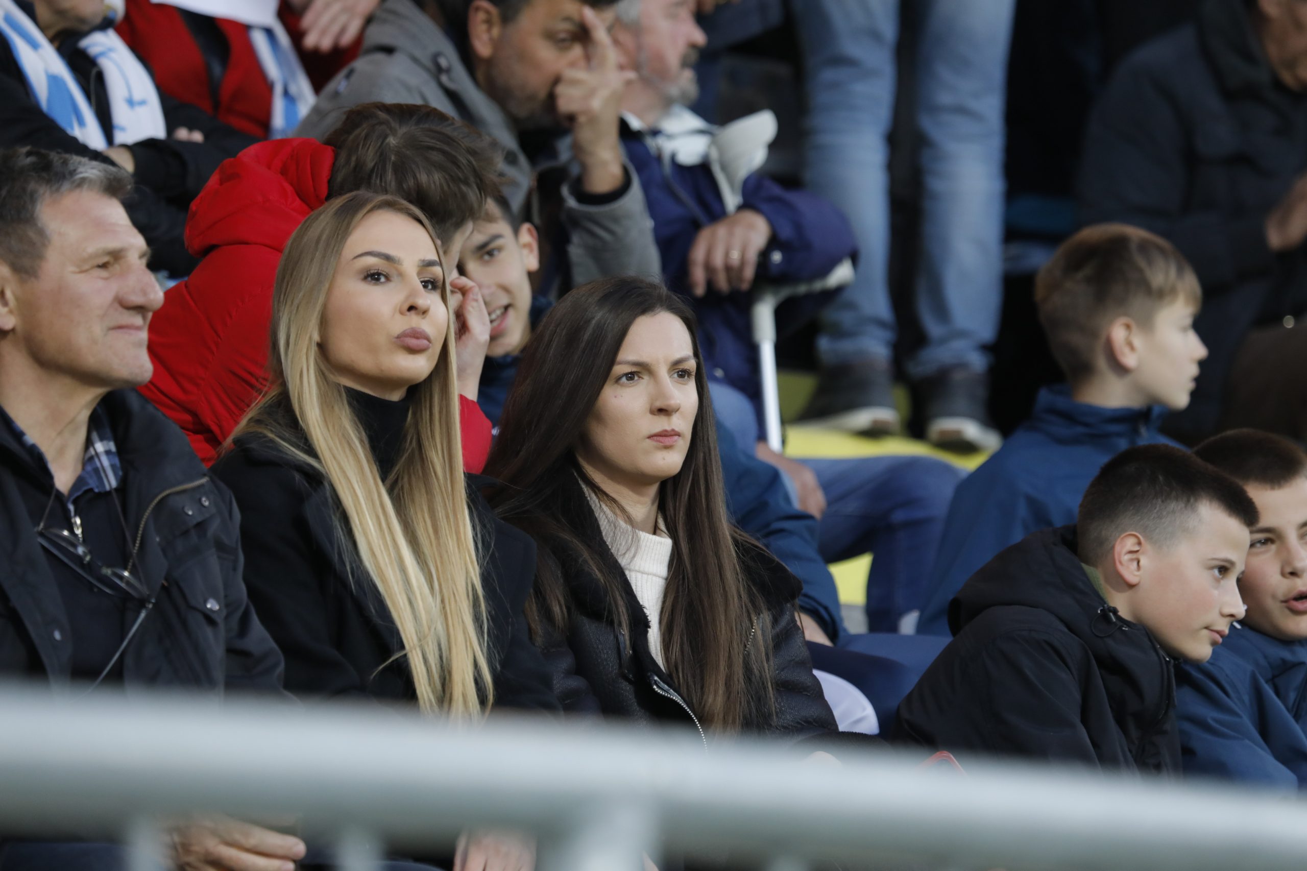 rijeka dinamo navijači 100422 1g rijeka dinamo navijači 100422 1g