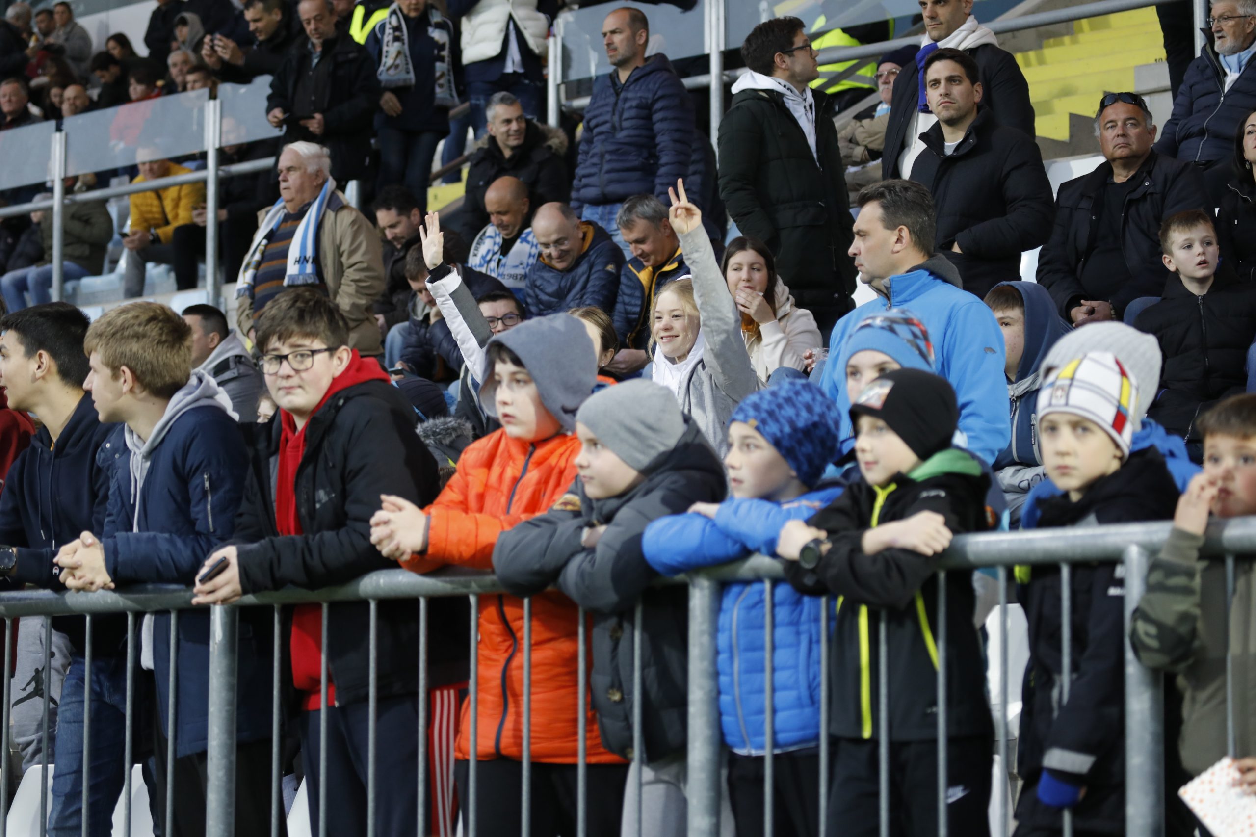 rijeka dinamo navijači 100422 1j rijeka dinamo navijači 100422 1j