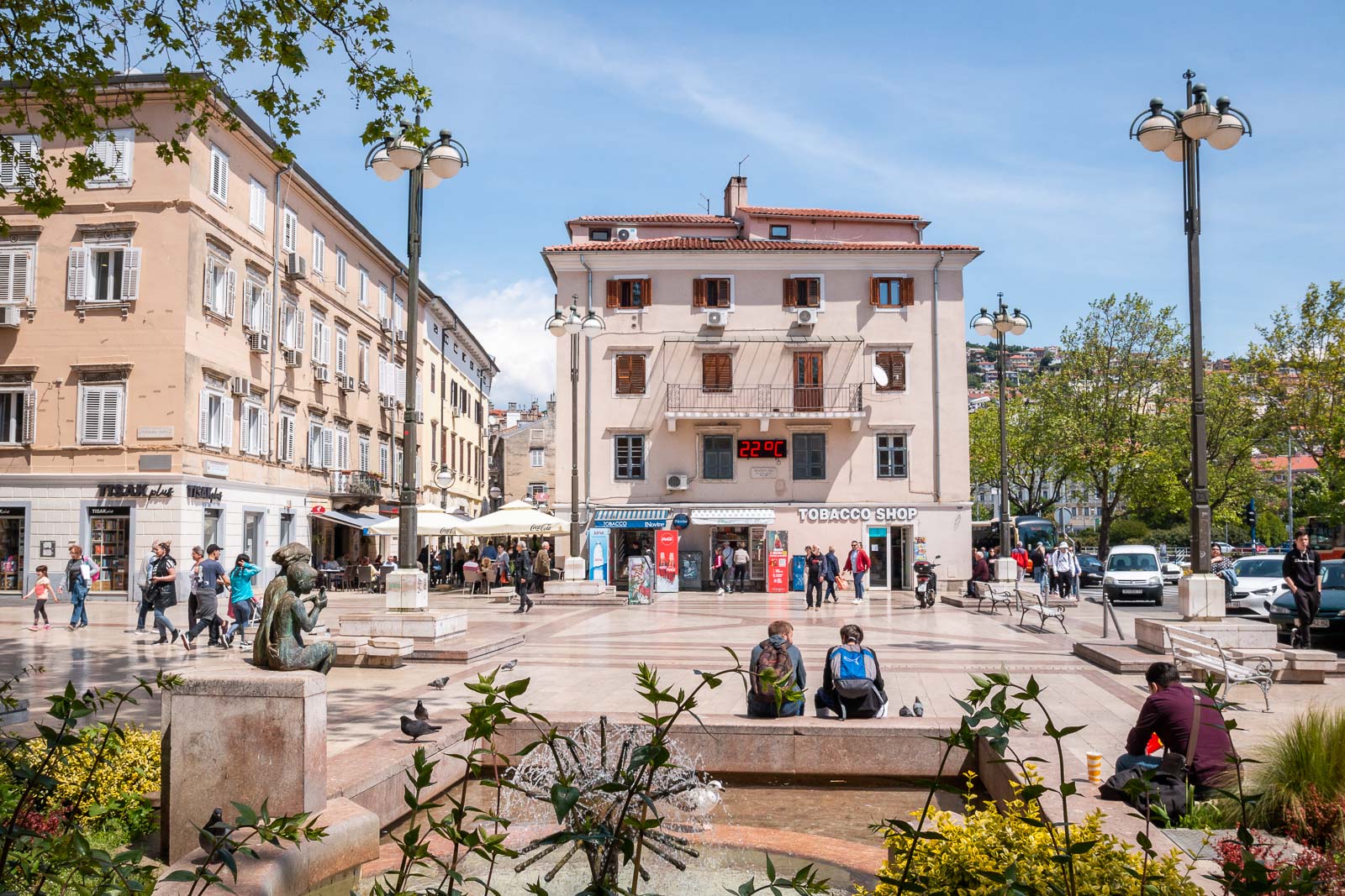 Jelačićev trg -11 Jelačićev trg -11