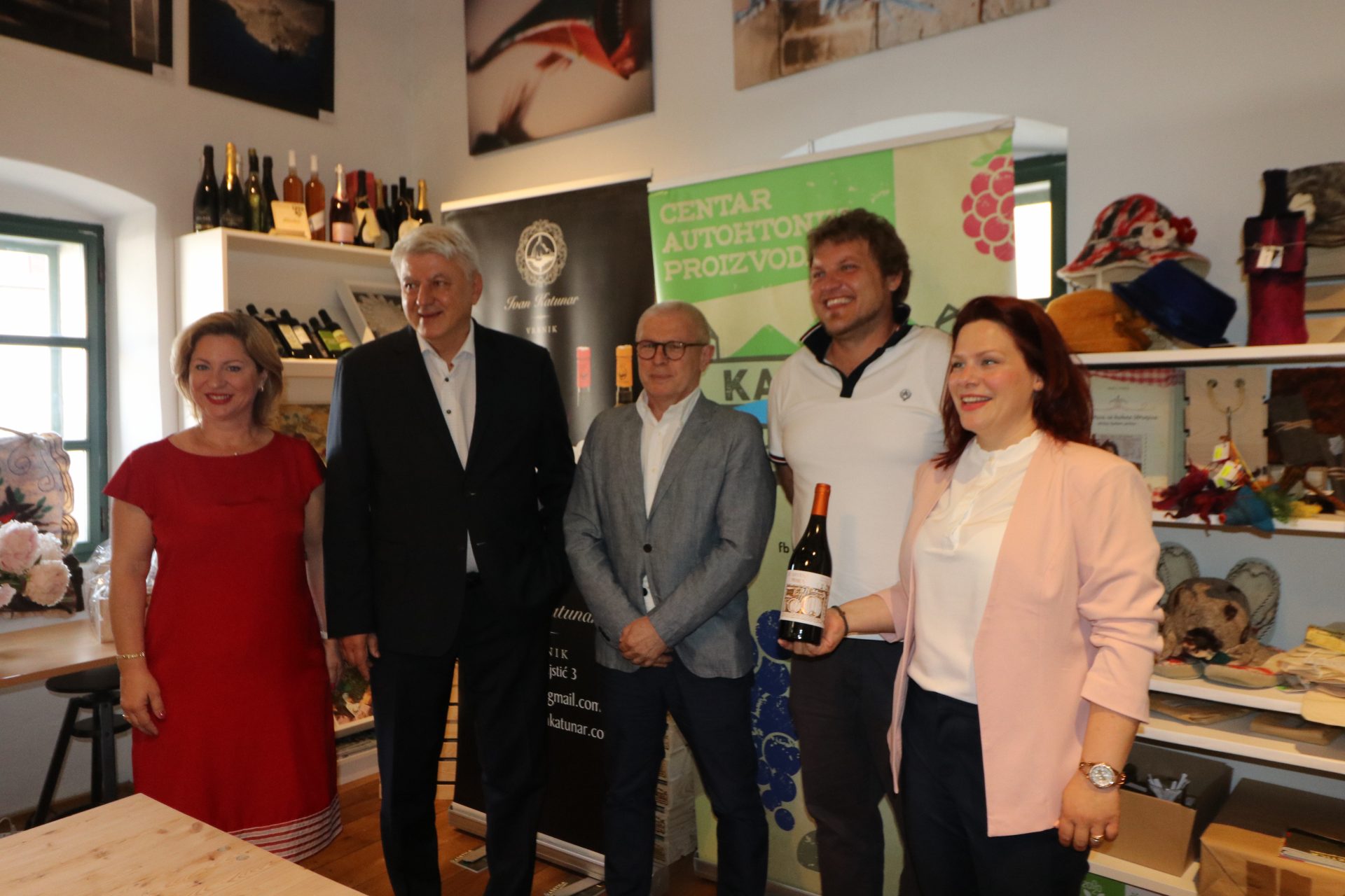 KASETICA pgz promocija kuca vina katunar (6) KASETICA pgz promocija kuca vina katunar (6)