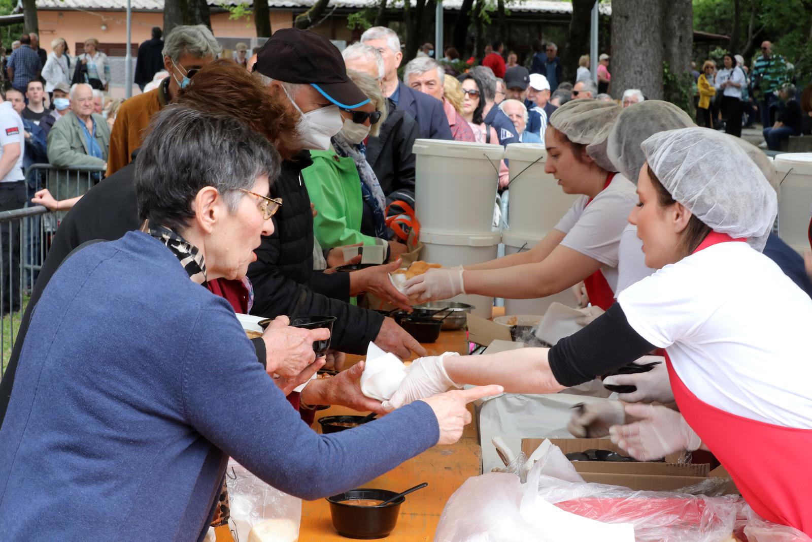 Tradicionalna proslava Praznika rada u organizaciji županijskog SDP-a ove godine održana je u Trsatu Tradicionalna proslava Praznika rada u organizaciji županijskog SDP-a ove godine održana je u Trsatu