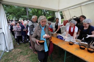 Tradicionalna proslava Praznika rada u organizaciji županijskog SDP-a ove godine održana je u Trsatu