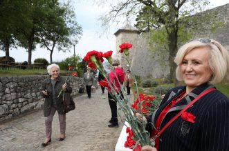 Tradicionalna proslava Praznika rada u organizaciji županijskog SDP-a ove godine održana je u Trsatu