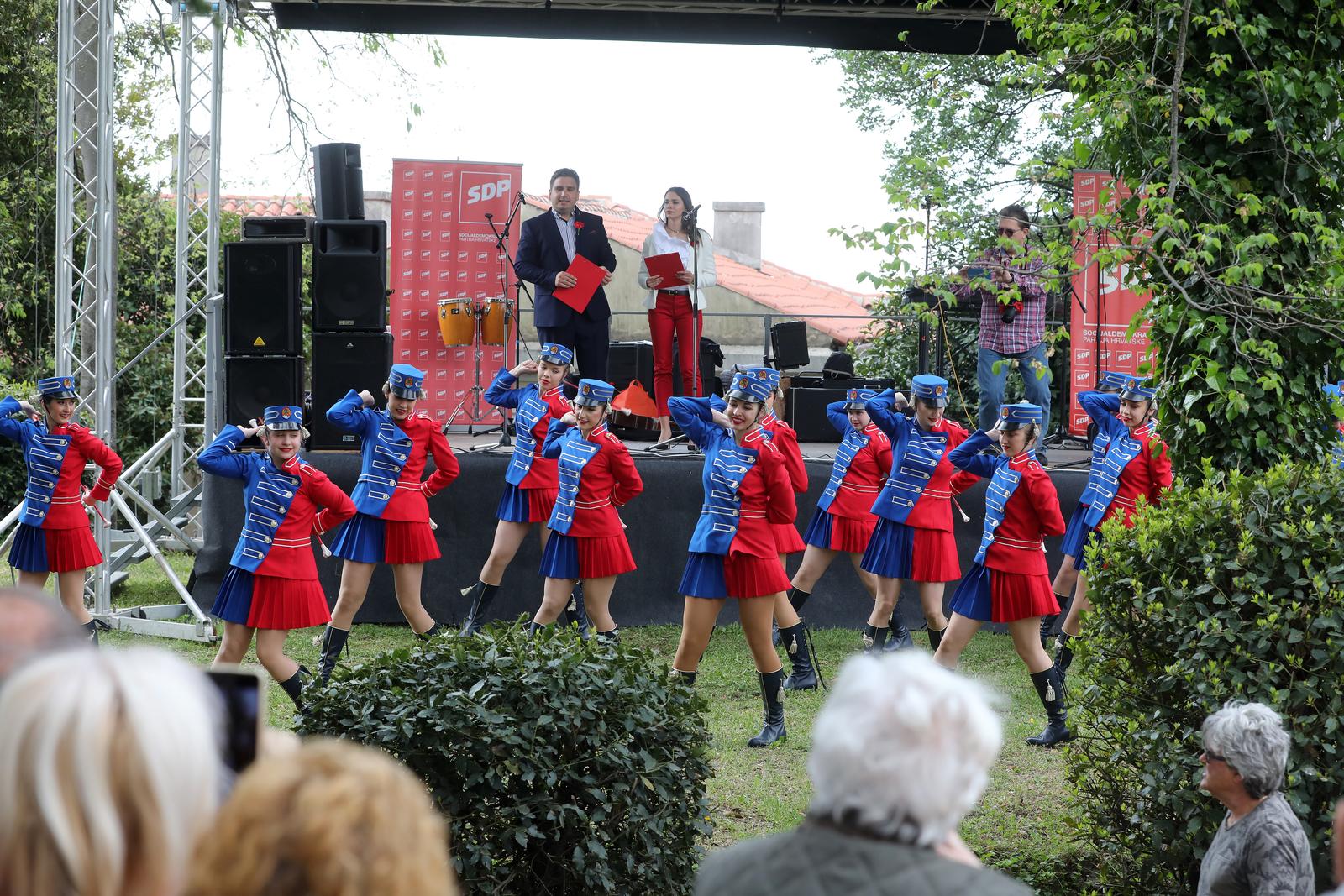 Tradicionalna proslava Praznika rada u organizaciji županijskog SDP-a ove godine održana je u Trsatu Tradicionalna proslava Praznika rada u organizaciji županijskog SDP-a ove godine održana je u Trsatu
