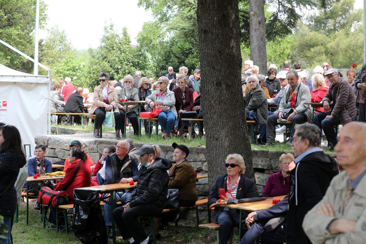 Tradicionalna proslava Praznika rada u organizaciji županijskog SDP-a ove godine održana je u Trsatu