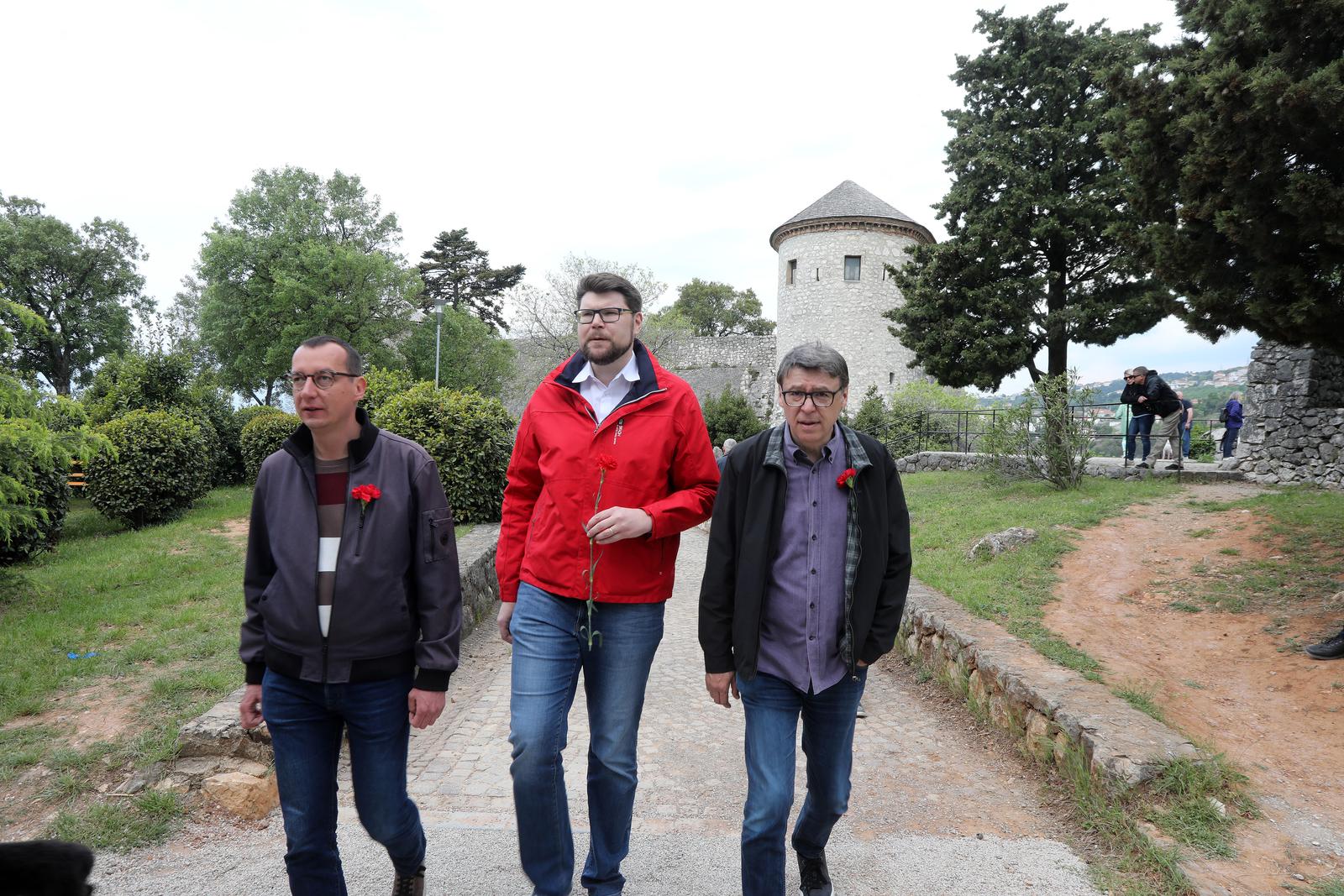 Tradicionalna proslava Praznika rada u organizaciji županijskog SDP-a ove godine održana je u Trsatu Tradicionalna proslava Praznika rada u organizaciji županijskog SDP-a ove godine održana je u Trsatu