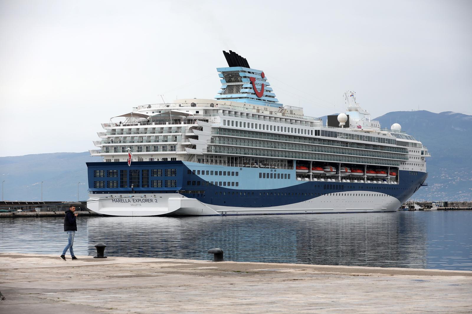 Rijeka: Prvi ovogodišnji kruzer Marella Explorer 2 uplovio u luku