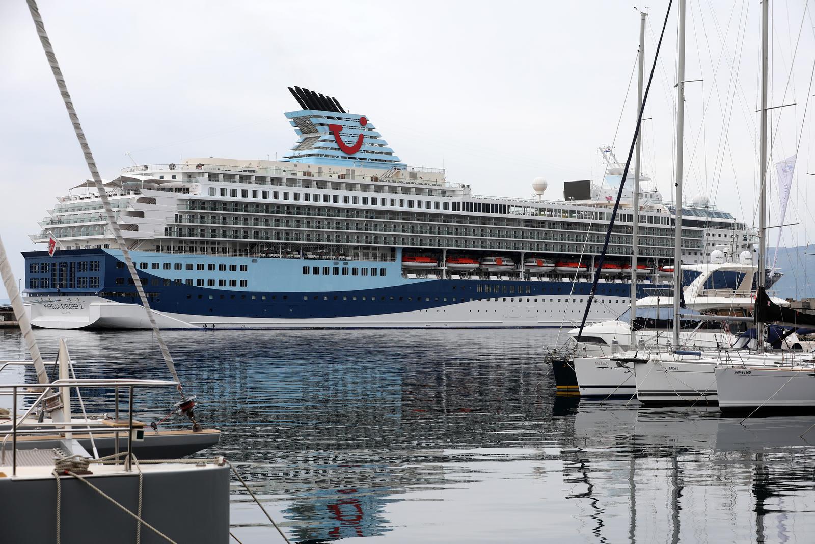 Rijeka: Prvi ovogodišnji kruzer Marella Explorer 2 uplovio u luku