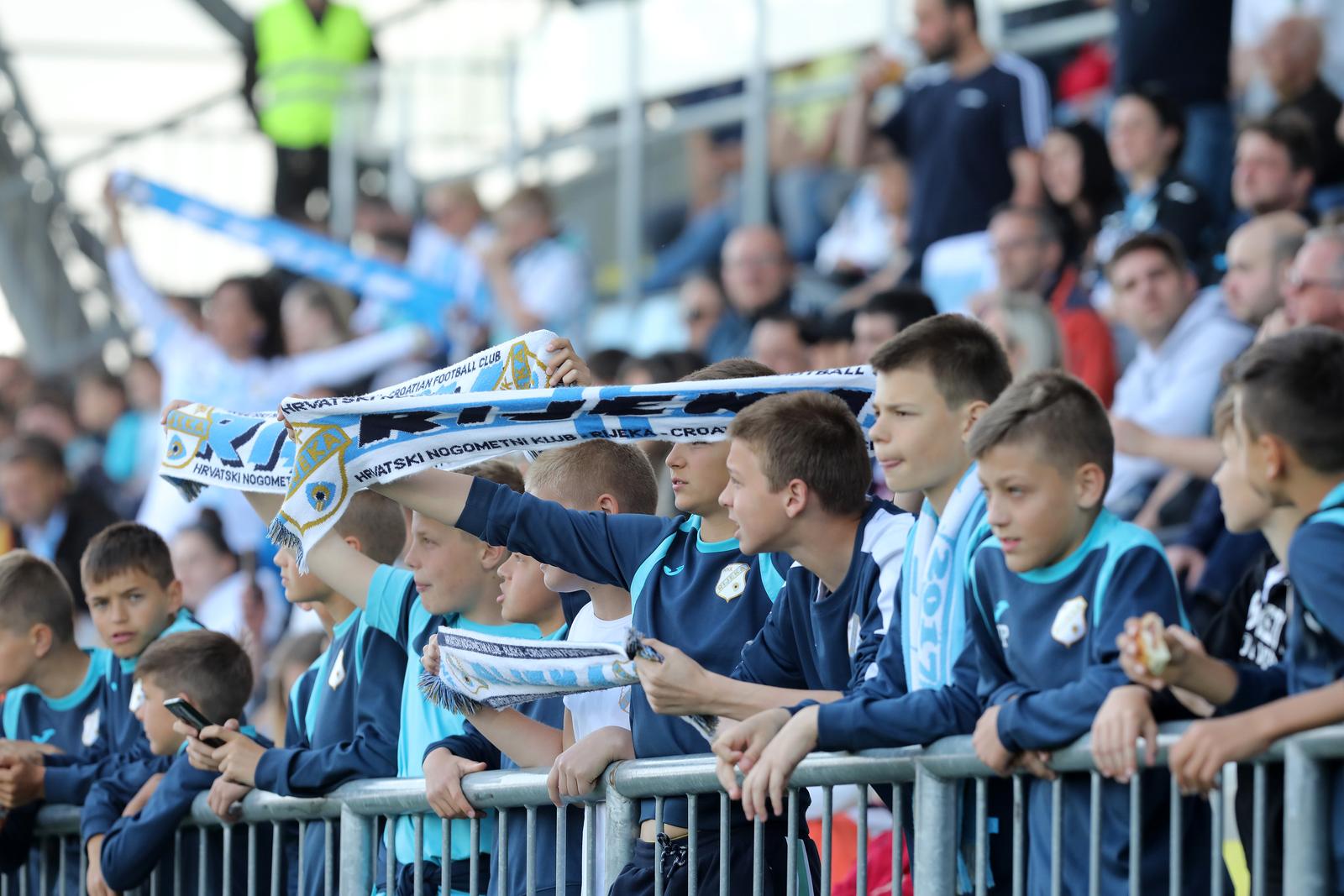 Rijeka: Navijači na tribinama prate susret 34. kola Prve HNL između Rijeke i Hajduka