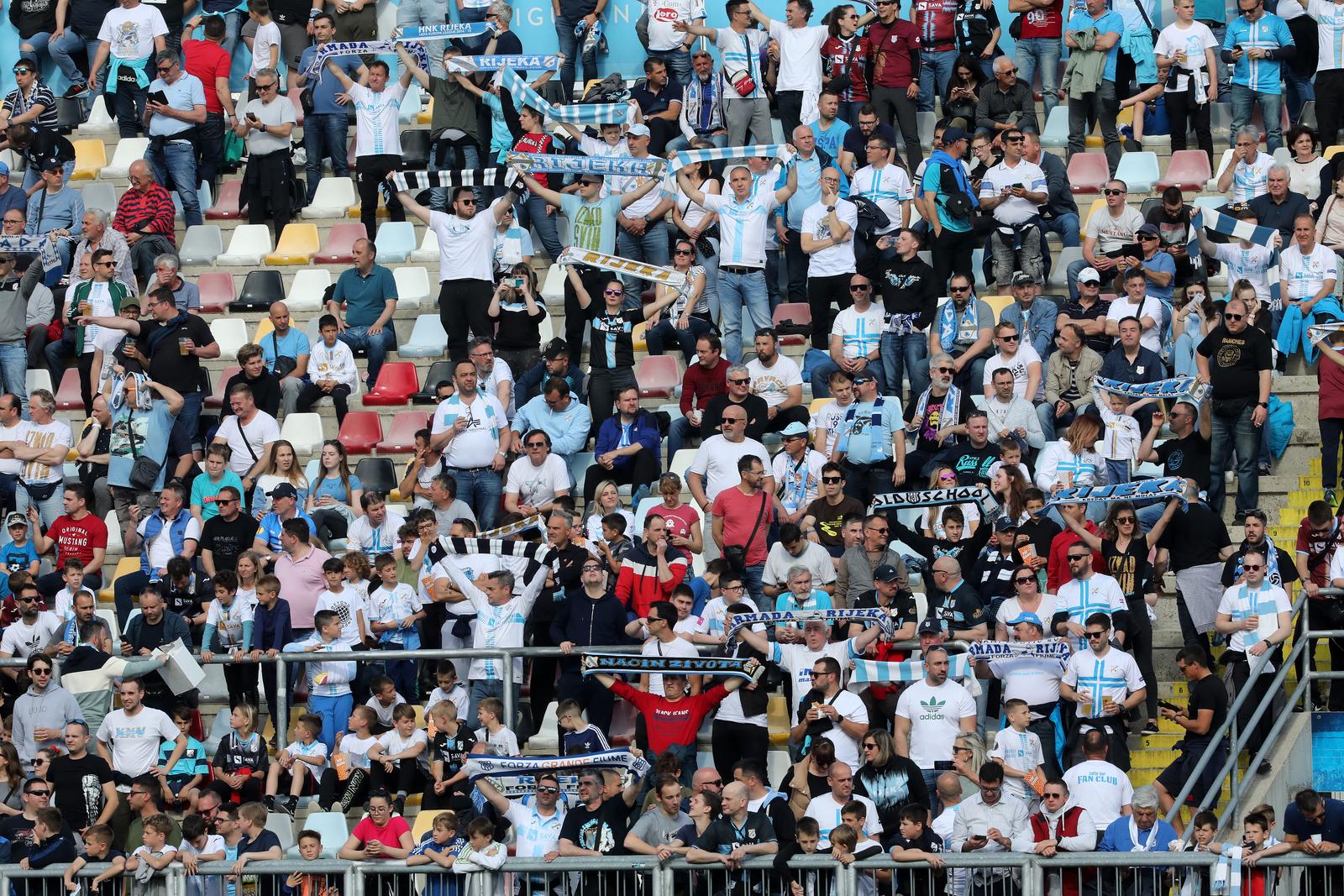 Rijeka: Navijači na tribinama prate susret 34. kola Prve HNL između Rijeke i Hajduka