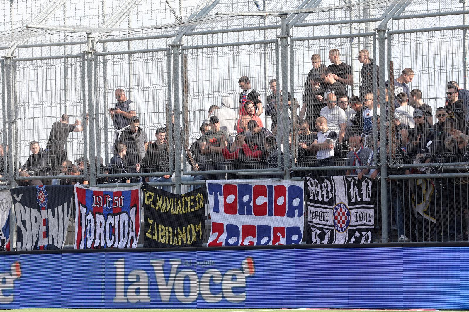 Rijeka: Navijači na tribinama prate susret 34. kola Prve HNL između Rijeke i Hajduka