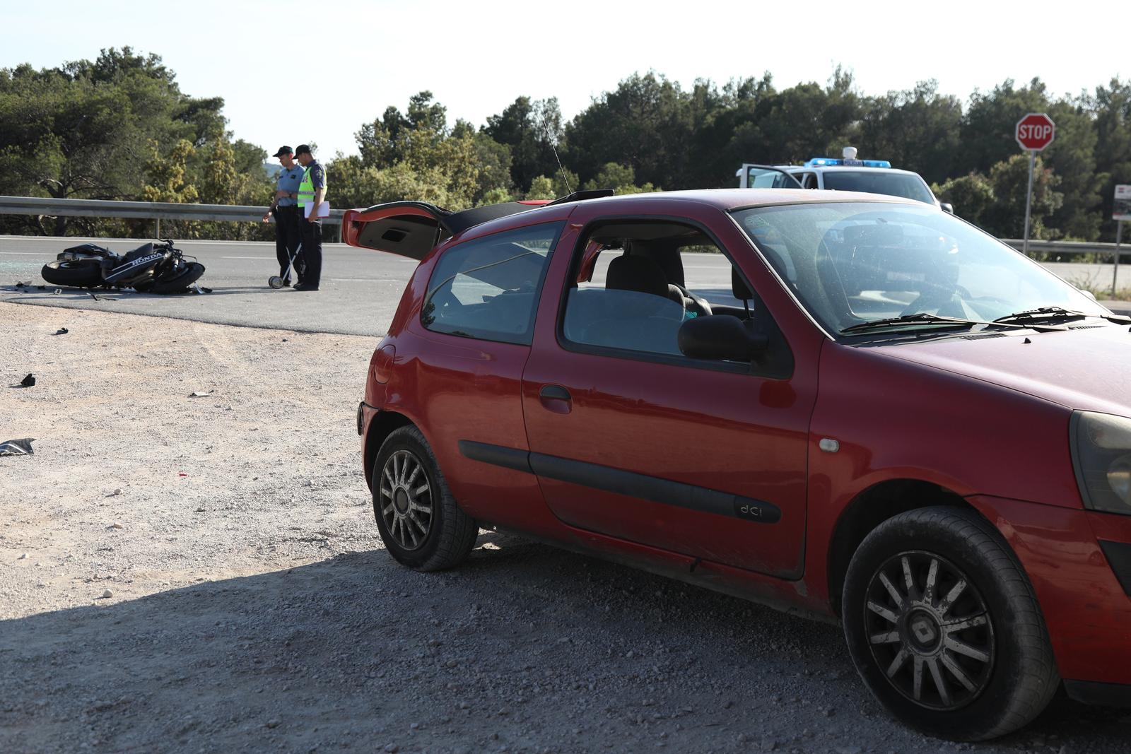 U prometnoj nereći kod Brodarice teško stradao motociklist U prometnoj nereći kod Brodarice teško stradao motociklist