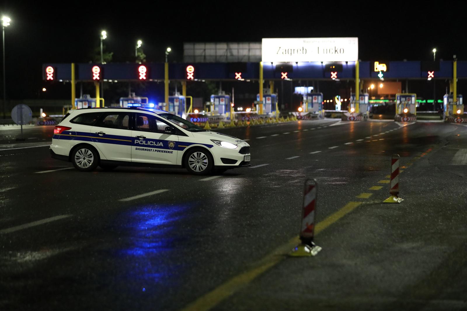 Zatvorena autocesta Zagreb – Karlovac u oba smjera, navijači se potukli s policijom Zatvorena autocesta Zagreb – Karlovac u oba smjera, navijači se potukli s policijom