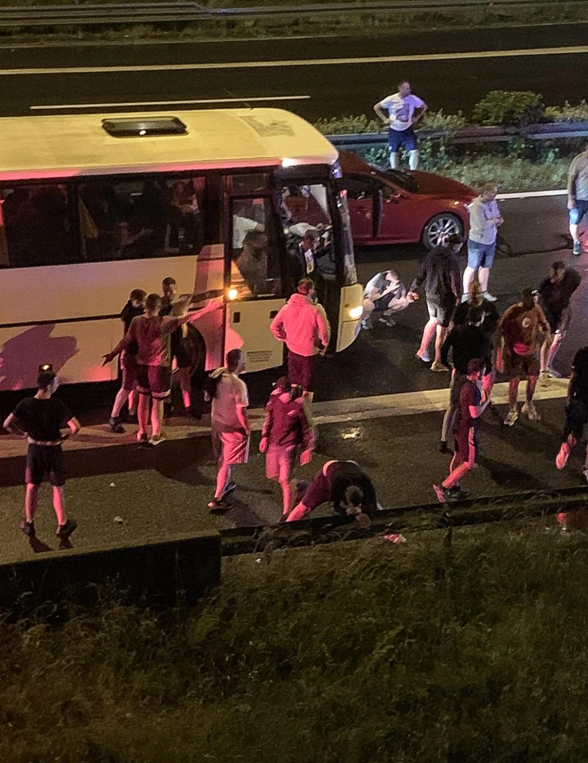 Zagreb: Torcida na povratku na autocesti napala policiju koja je uzvratila vatrenim oružjem
