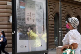 Rijeka: Na Korzu otvorena je izložba 16 fotografija grobnih mjesta umjetnika