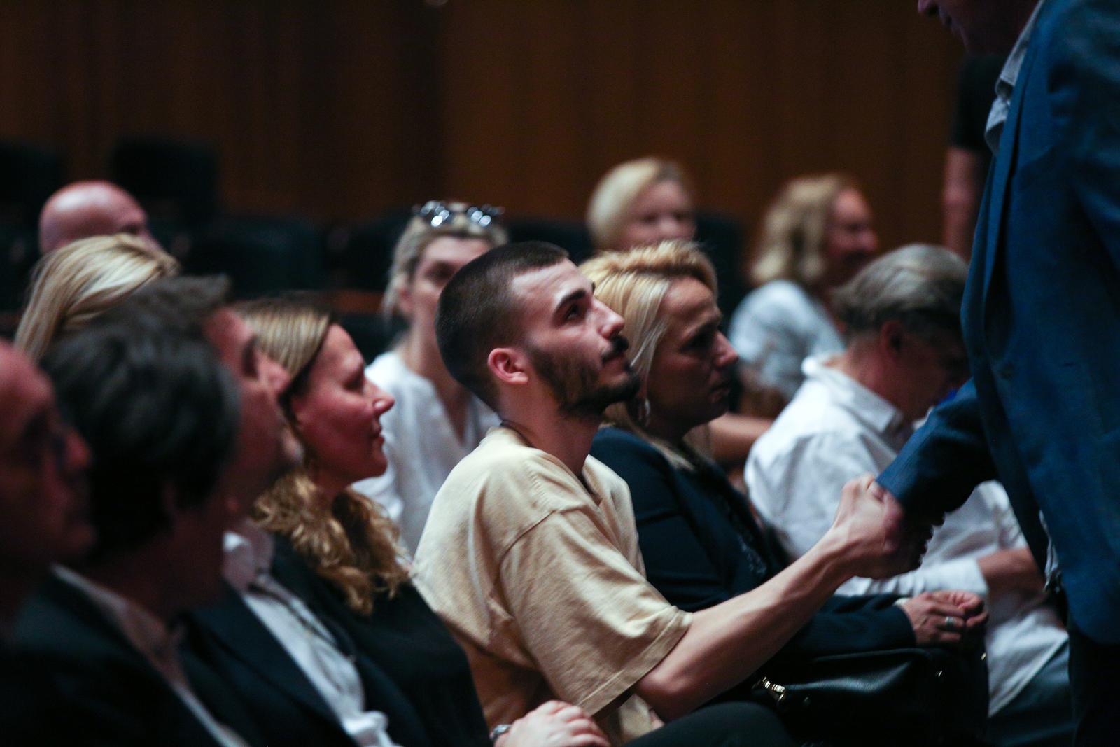 Zagreb: U Lisinskom je održana komemoracija za fotoreportera Srđana Vrančića Vrane Zagreb: U Lisinskom je održana komemoracija za fotoreportera Srđana Vrančića Vrane
