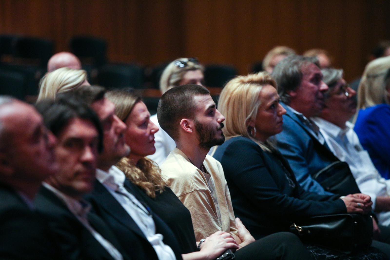 Zagreb: U Lisinskom je održana komemoracija za fotoreportera Srđana Vrančića Vrane Zagreb: U Lisinskom je održana komemoracija za fotoreportera Srđana Vrančića Vrane