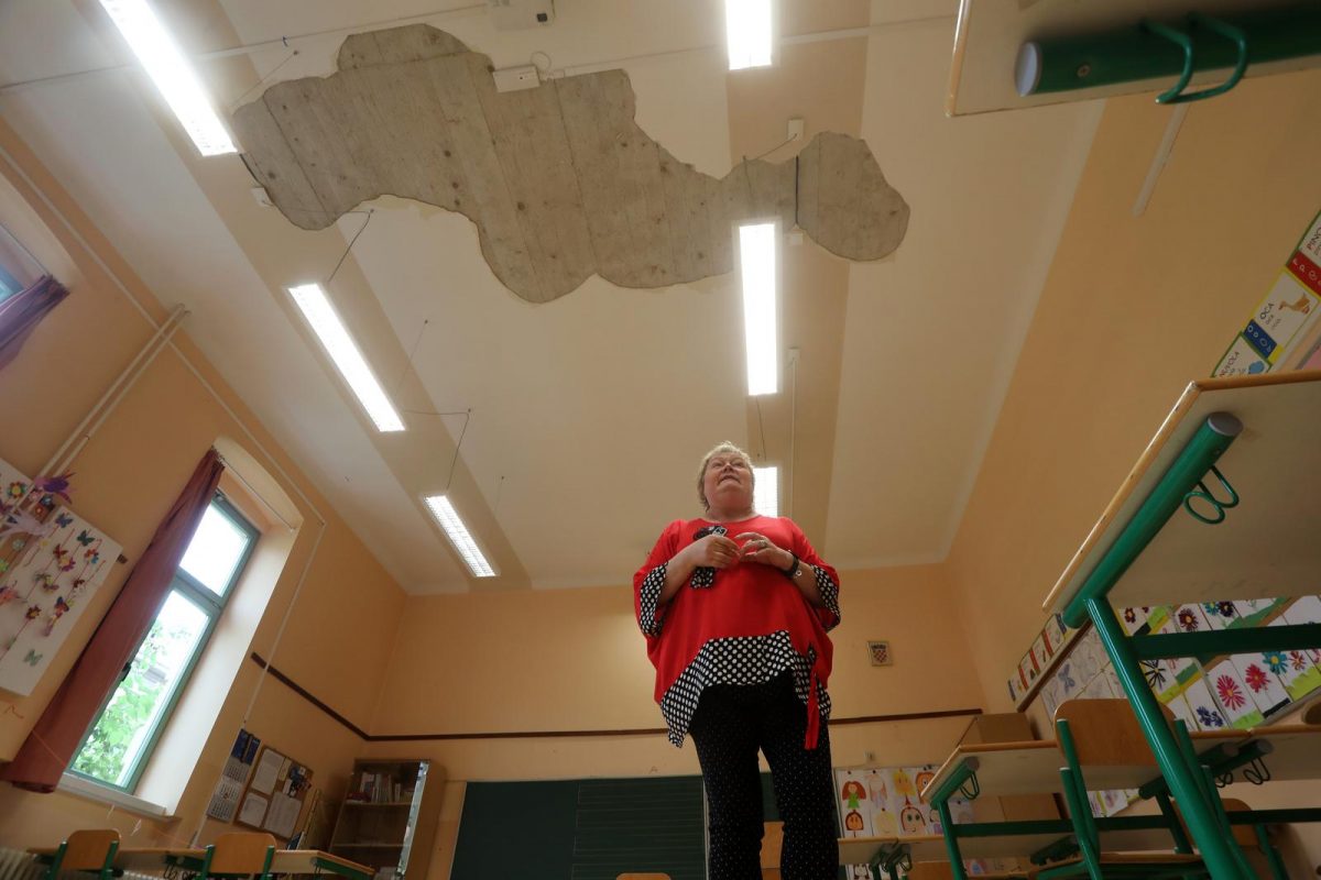 Rijeka: U osnovnoj školi Gelsi stropna žbuka pala na učenicu trećeg razreda