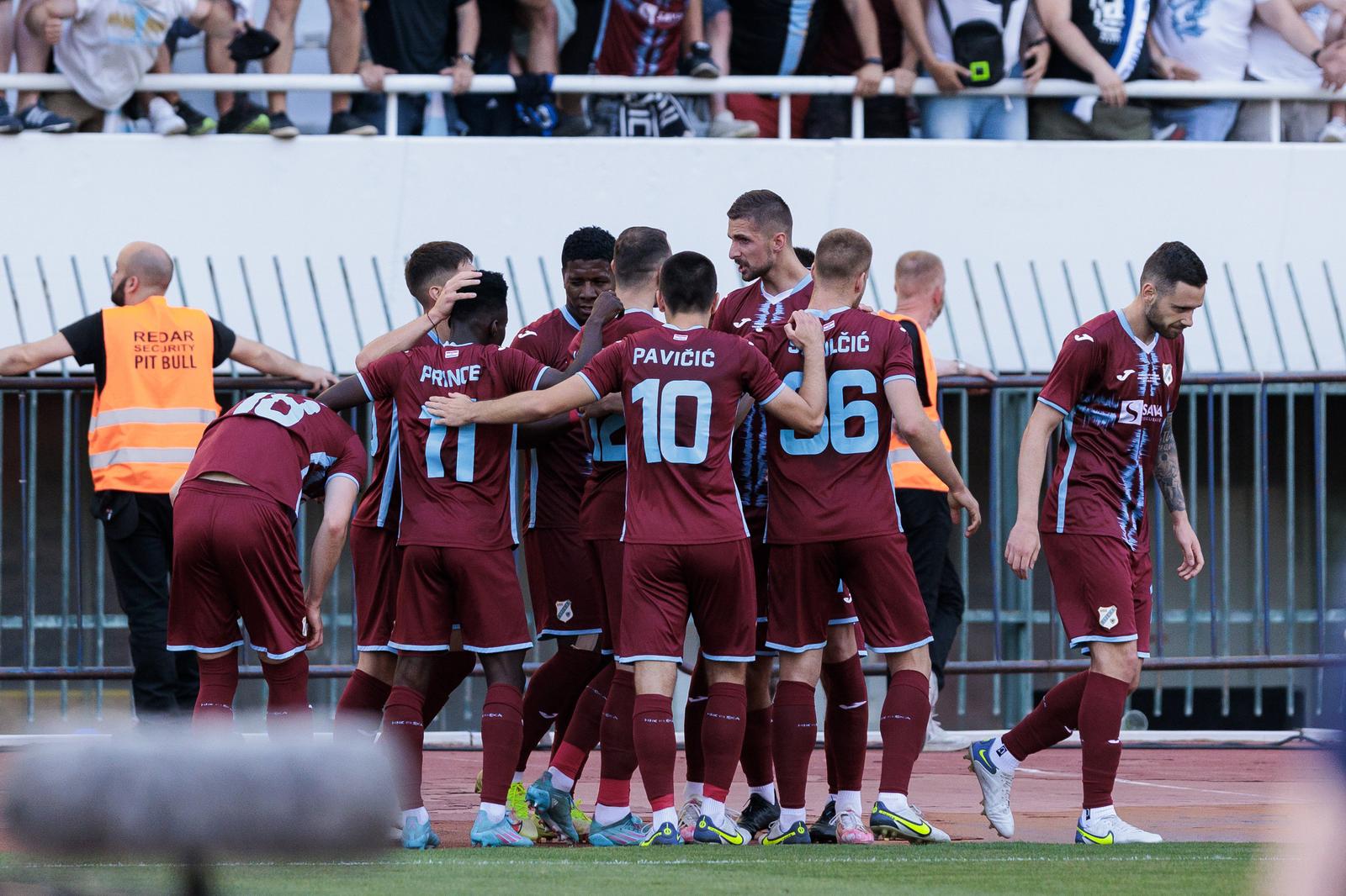 Split: Stadion Poljud,  Rijeka ima vodstvo: Drmić šokirao prepuni Poljud