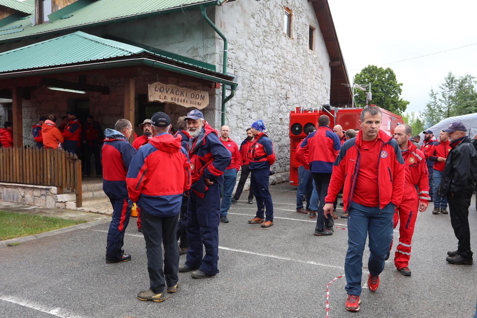 Rakovica: Ravnatej Civilne zaštite Damir Trut i glavni pročelnik HGSS-a Josip Granić dali izjave nakon pronalaska Cessne