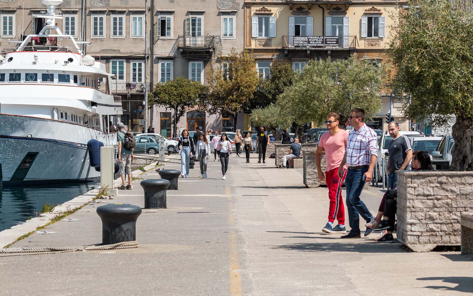 Riva šetači -16 Riva šetači -16