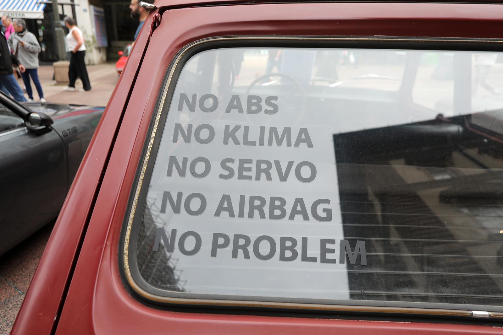 26. međunarodni susret Oldtimer Auto Rally Rijeka 2022. startao je ne Korzu