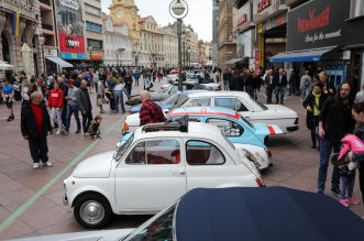 26. međunarodni susret Oldtimer Auto Rally Rijeka 2022. startao je ne Korzu