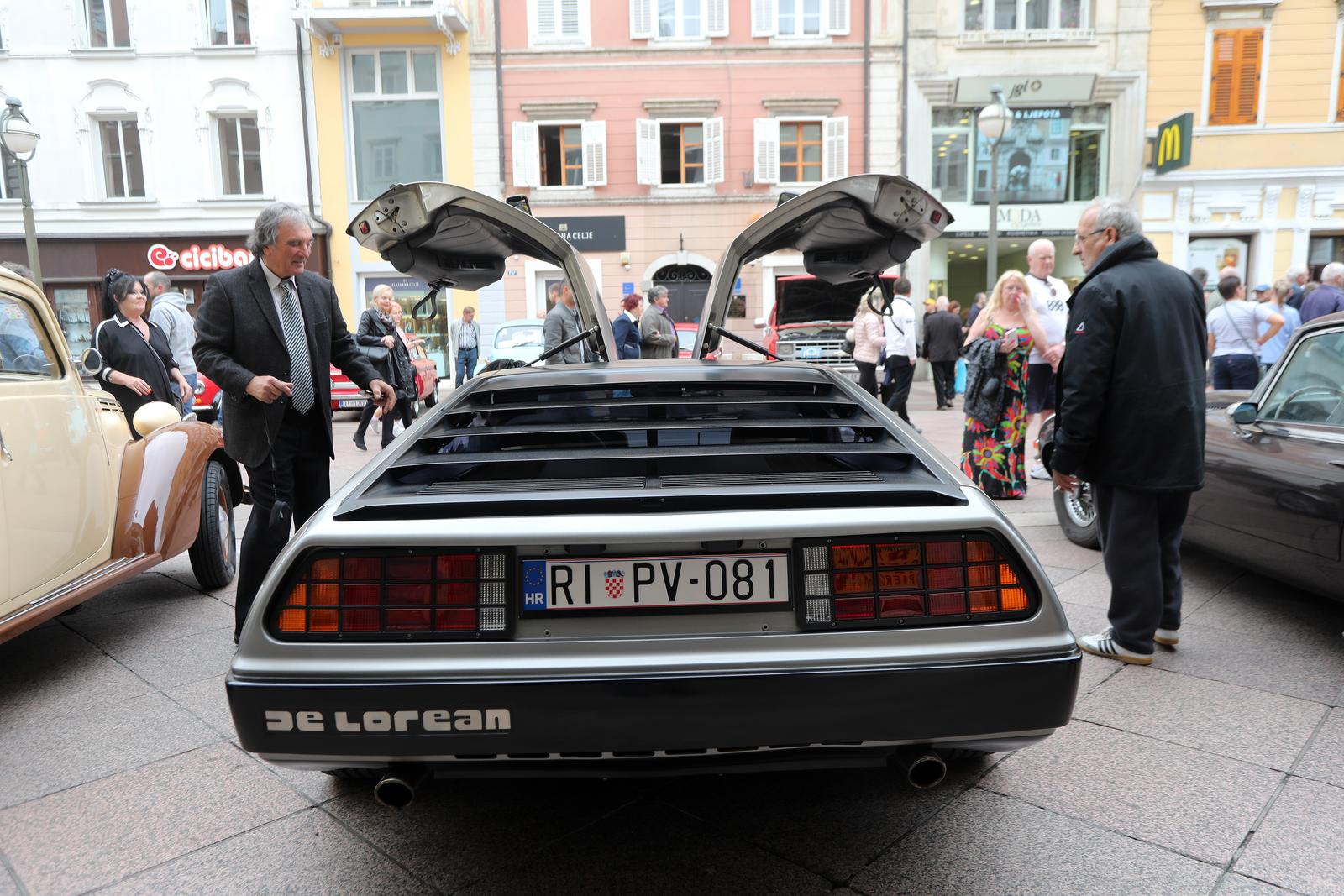 26. međunarodni susret Oldtimer Auto Rally Rijeka 2022. startao je ne Korzu