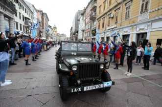 26. međunarodni susret Oldtimer Auto Rally Rijeka 2022. startao je ne Korzu