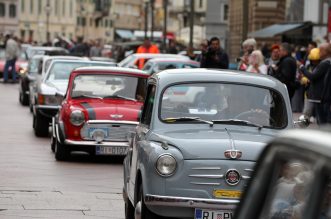 26. međunarodni susret Oldtimer Auto Rally Rijeka 2022. startao je ne Korzu